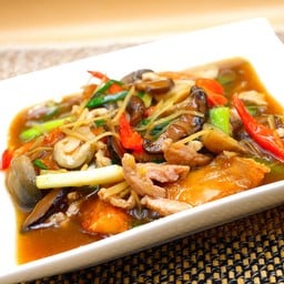 ปลากะพงทอดน้ำแดง