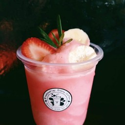 สตอว์เบอร์รี่-กล้วยปั่น