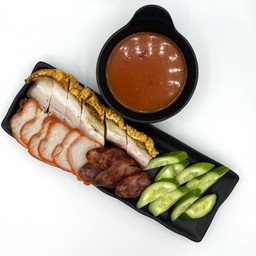หมูเปล่าเริ่มต้น 2ขีด 200บาท ขีดต่อไป 100บาท