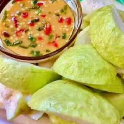 ฝรั่งกิมจู+น้ำตาลปี๊ปพริกเกลือ