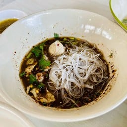 ป. ประทีป ก๋วยเตี๋ยวเรืออยุธยารสเด็ด  ศรีราชา