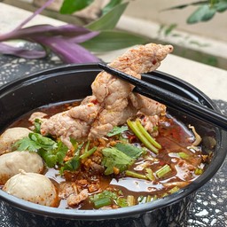 เกาเหลาหมูสะดุ้งน้ำตกต้มยำ