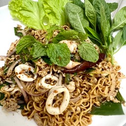 ลาบมาม่า
