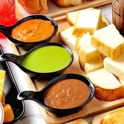 >> ขนมปังอั้ยยะ ไส้เยิ้ม << ปตท.สำเร็จพัฒนา