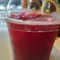 น้ำกระเจี๊ยบใบเตยสด