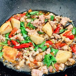 กับข้าว ผัดกะเพรา