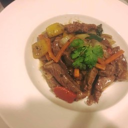 เนื้อสักนอกผัดพริกไทยดำ