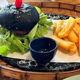 ชุดแบล็คชาโคลเบอร์เกอร์หมูเดี่ยว +เฟรนด์ฟราบ