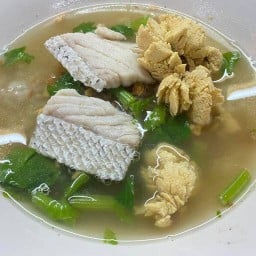 ข้าวต้มปลาเจ๊ลักษณ์สาขา บ่อวิน บ่อวิน
