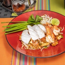 ผัดไทยทะเลรวม