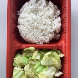 กะหล่ำปลีน้ำปลา-ราดข้าว