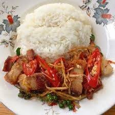 ข้าวราดผัดฉ่าหมูกรอบ...