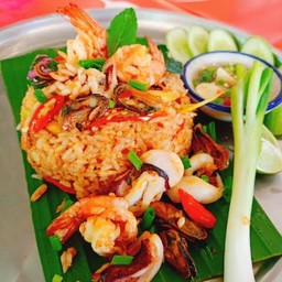 ข้าวผัดต้มยำทะเล