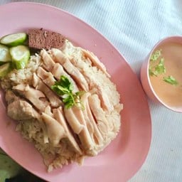 ข้าวมันไก่ต้ม