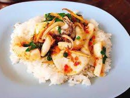 ข้าวราดผัดฉ่าหมึก...