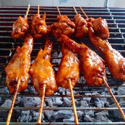 ส้มตำไก่ย่างฮิมทาง