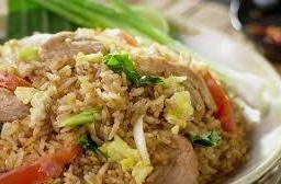 ข้าวผัดหมู...