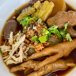 ก๋วยเตี๋ยวไก่มะระ น่อง+เลือด
