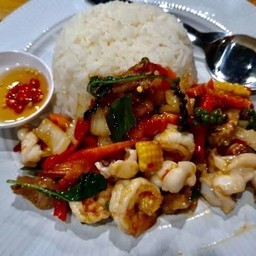ข้าวราดผัดฉ่าทะเล+ไข่ดาว