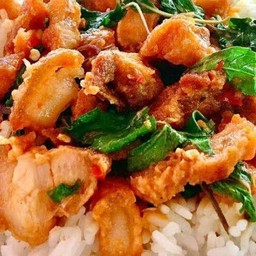 ข้าวกะเพราหมูกรอบ