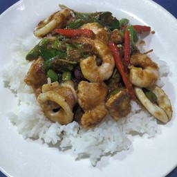 ข้าวผัดพริกแกง