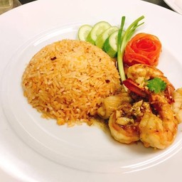 ข้าวราดทะเลกระเทียม+ไข่ดาว