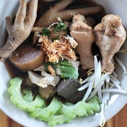 ก๋วยเตี๋ยวไก่จ๋า .