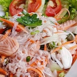 ยำวุ่นเส้นรวมมิตร