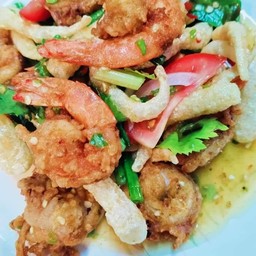 ยำสามกรอบ