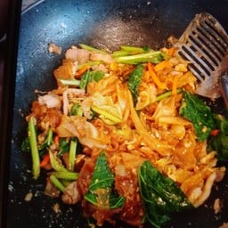 พี่ปอนด์  &  น้องเท็น  อาหารปรุงสุก