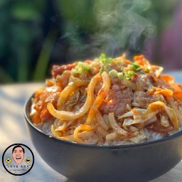 ข้าวหน้าเนื้อ by เหวอแดก