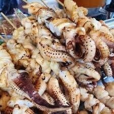 วาสนา ลูกชิ้นปิ้ง หมึกย่าง เตาถ่าน (หลังห้างบีไฮฟ์) บีไฮฟ์