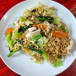 มาม่าผัดไก่