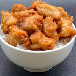 ข้าวไก่คาราเกะ น้ำจิ้มแจ่ว