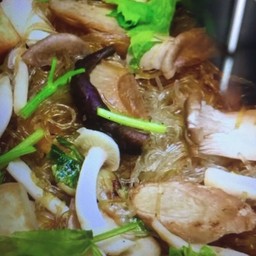 เห็ดอบวุ้นเส้น +ข้าวสวย+น้ำจิ้ดซีฟู้ด