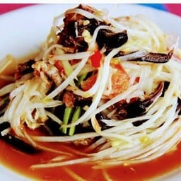 เอ๋ ส้มตำ หน้าเซเว่นหมู่บ้านคู่ขวัญหรรษา