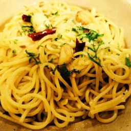 Spaghetti Garlic Chili (Olio) สปาเก็ตตี้ผัดพริกกระเทียม