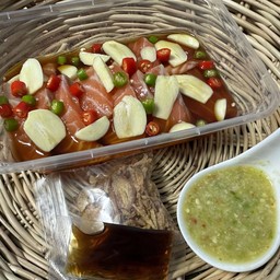 Pickled Salmon (ถูกใจม่อนดอง)