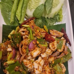 ลาบปลาหมึก