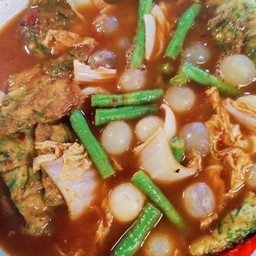 แกงส้มผักรวมไข่ปลาริวกิว