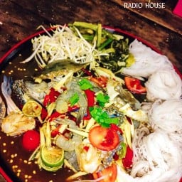เรดิโอเฮ้าส์ Radio House Amnatcharoen