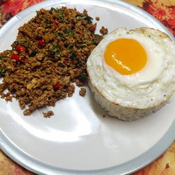 ข้าวสวย+กะเพราหมูสับ