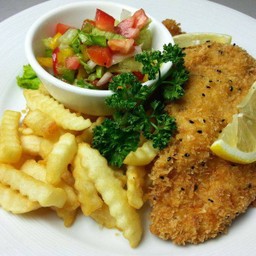 Schnitzel  ไก่ชุปเกล็ดขนมปังทอด