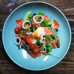 Salmon Salad สลัดแซลมอน