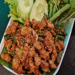 ลาบเอ็นไก่ทอด