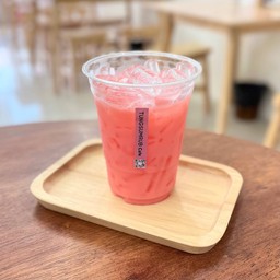 สตอเบอรี่ยาคูลท์