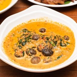 แกงคั่วเห็ดเผาะ