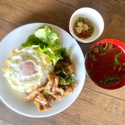 ผัดพริกสดไข่ดาว