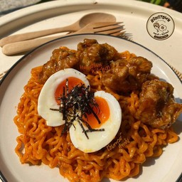 รามยอนไก่ทอดเกาหลี ไก่ทอดราดซอส