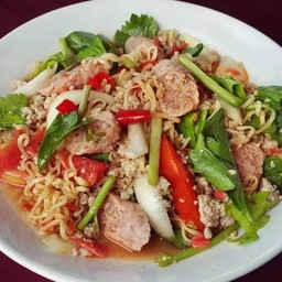 ยำมาม่าทะเลรวม